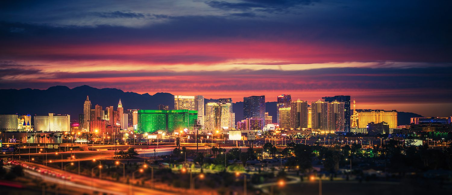 Image for 32 Las Vegas Secrets That Only Real Locals Know are True